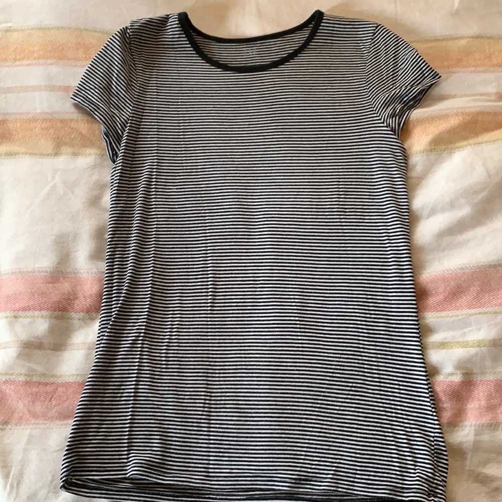 Gap cotton striped t shirt. Medium.